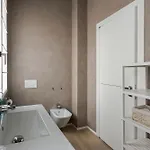 شقة Palazzo Visconti Di Modrone, Two Beautiful By Halldis ميلان