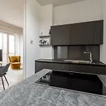 شقة Palazzo Visconti Di Modrone, Two Beautiful By Halldis