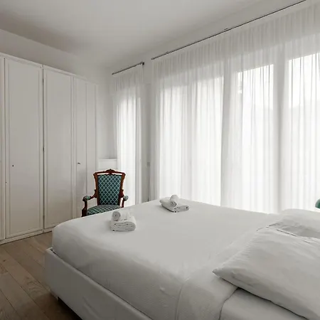 Lägenhet Palazzo Visconti Di Modrone, Two Beautiful By Halldis Milano
