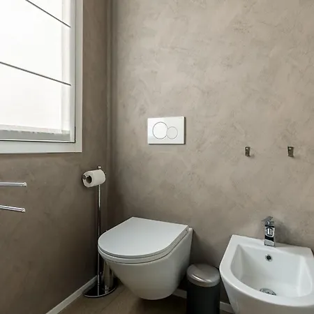 公寓 Palazzo Visconti Di Modrone, Two Beautiful By Halldis *
