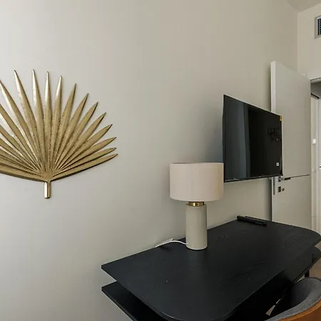 公寓 Palazzo Visconti Di Modrone, Two Beautiful By Halldis *